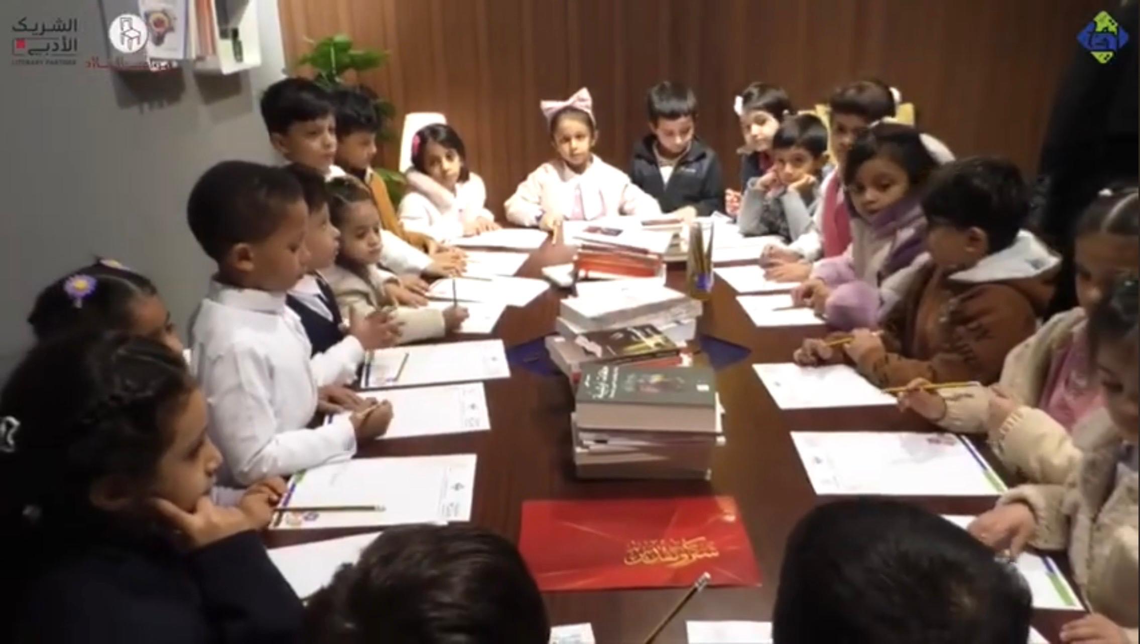 مساهمة كتابة أبيات من الشعر الفصيح على ورق مسطر - صورة 9